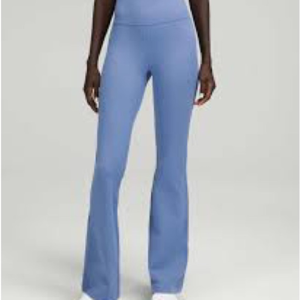 Lululemon Groove High Rise Flared Pants, size 0, waterdrop